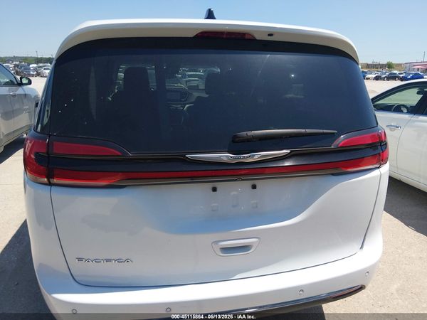 2023 CHRYSLER PACIFICA TOURING L — I119