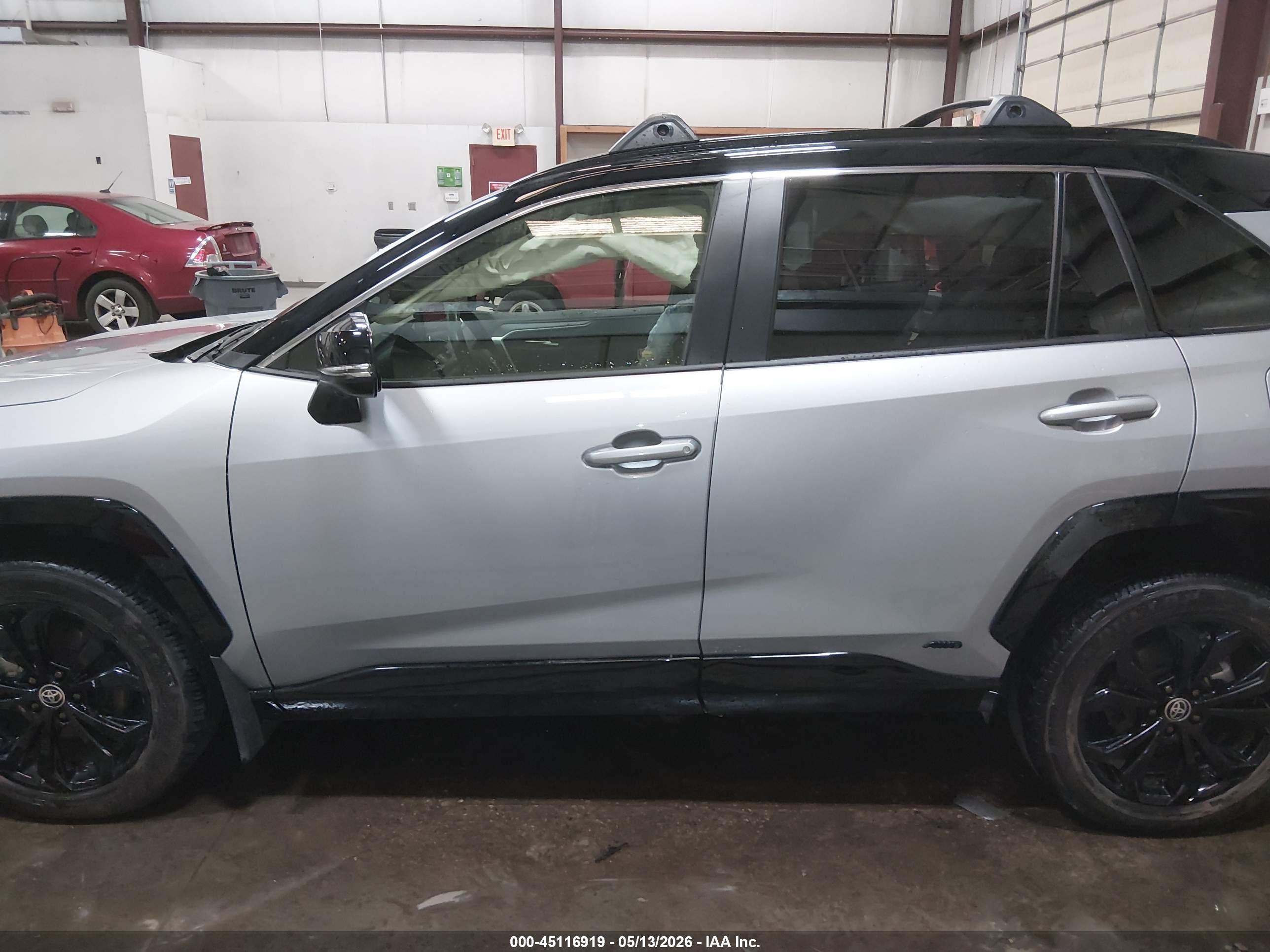 2025 TOYOTA RAV4 HYBRID XSE