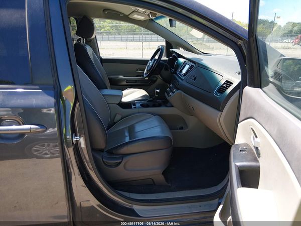 2017 KIA SEDONA LX