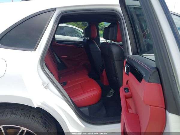 2024 PORSCHE MACAN T