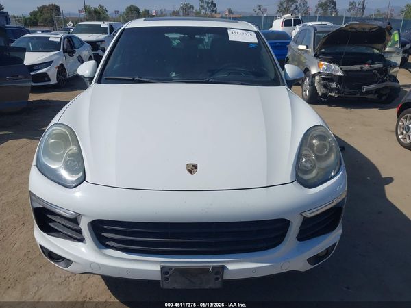 2016 PORSCHE CAYENNE