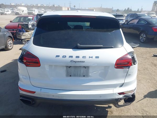 2016 PORSCHE CAYENNE