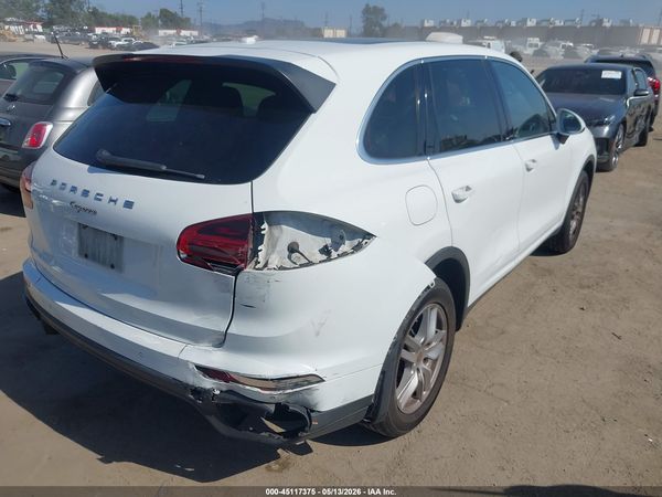 2016 PORSCHE CAYENNE