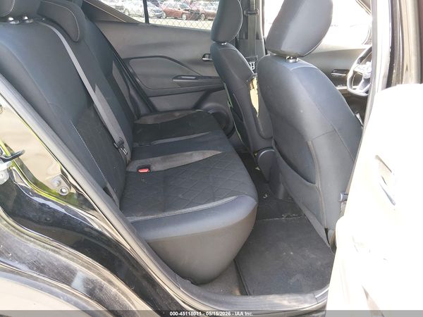 2018 NISSAN KICKS SV — I8