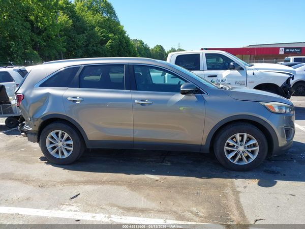 2017 KIA SORENTO 2.4L LX