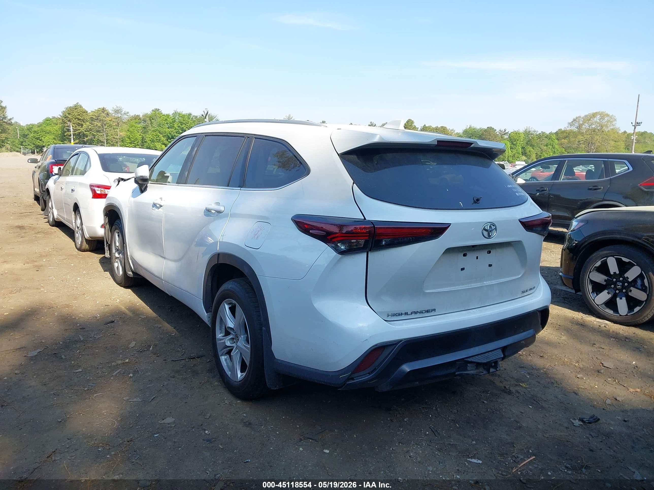 2024 TOYOTA HIGHLANDER XLE