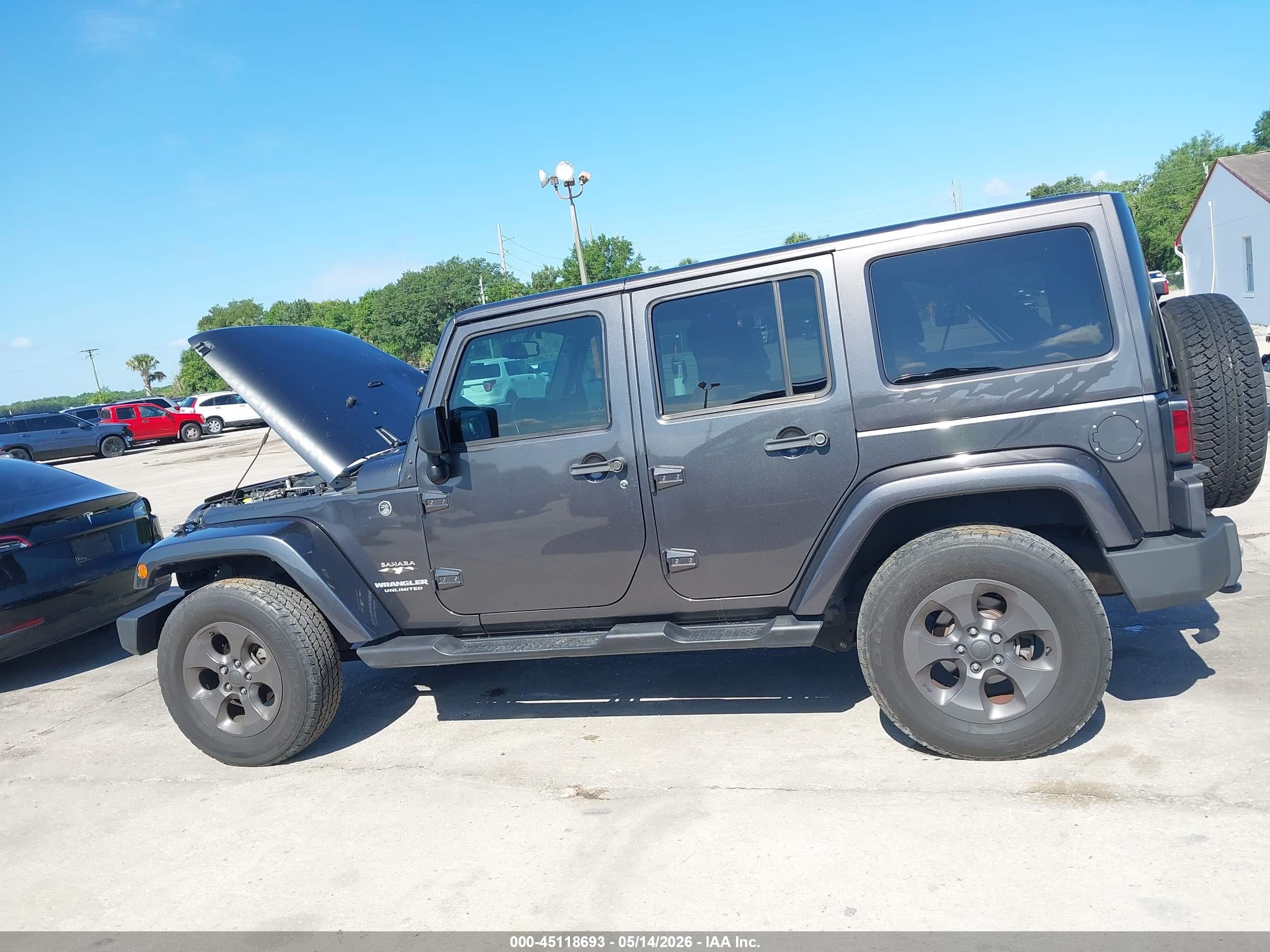 2017 JEEP WRANGLER UNLIMITED SAHARA 4X4