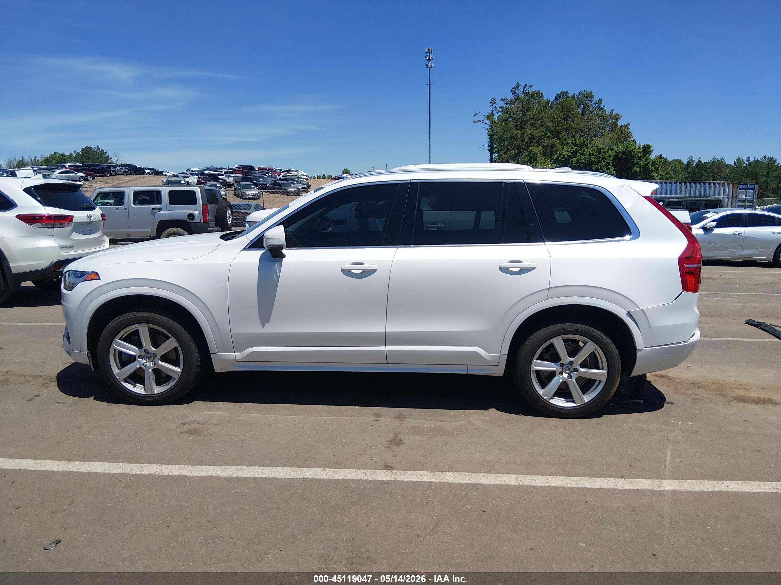 2021 VOLVO XC90 T6 MOMENTUM 7 PASSENGER