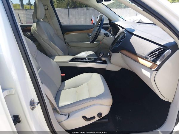 2021 VOLVO XC90 T6 MOMENTUM 7 PASSENGER