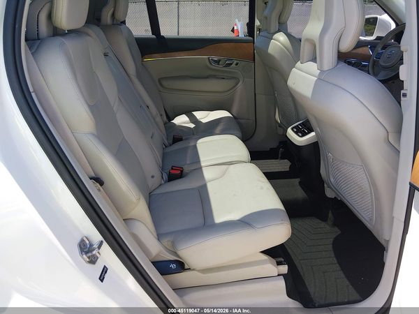 2021 VOLVO XC90 T6 MOMENTUM 7 PASSENGER