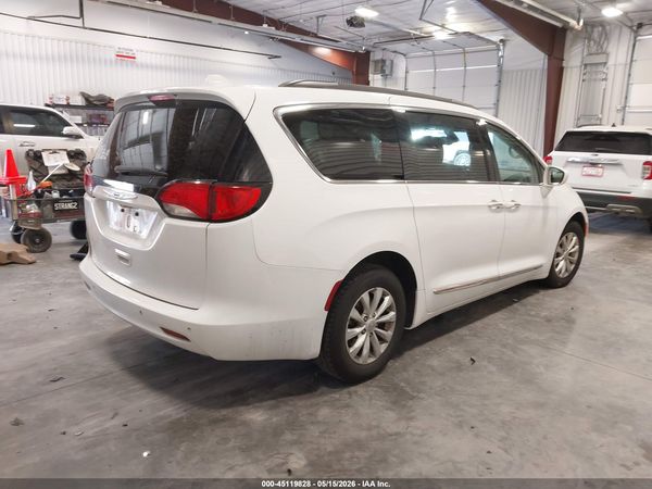 2017 CHRYSLER PACIFICA TOURING-L — I4