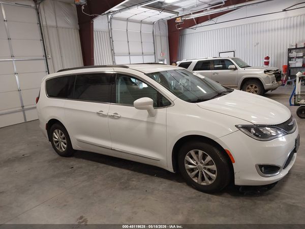 2017 CHRYSLER PACIFICA TOURING-L — I116