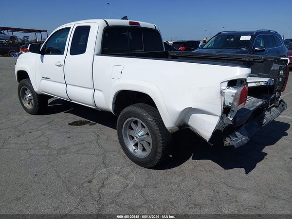 2017 TOYOTA TACOMA SR5