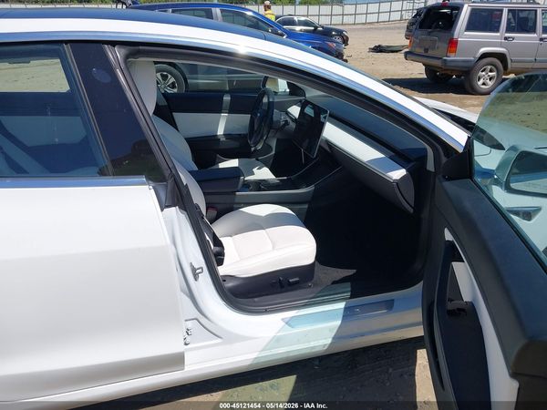 2018 TESLA MODEL 3 LONG RANGE/PERFORMANCE