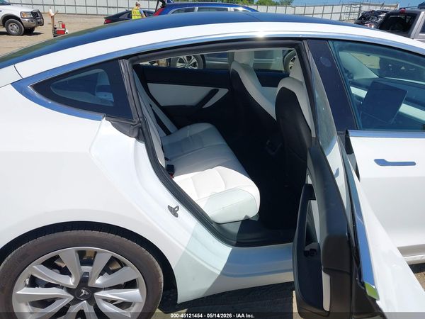 2018 TESLA MODEL 3 LONG RANGE/PERFORMANCE