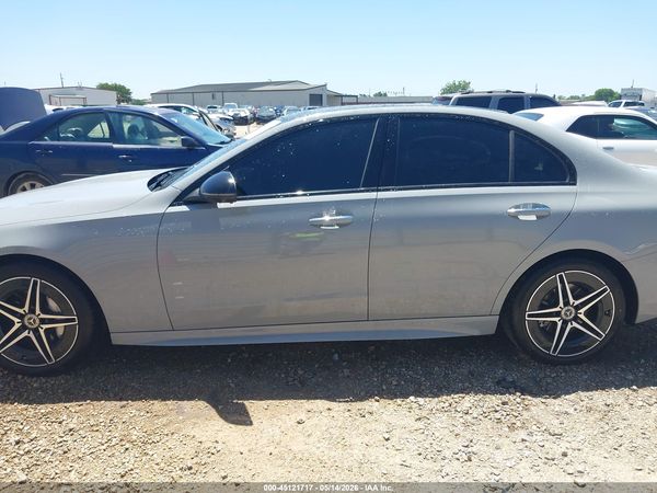2025 MERCEDES-BENZ C 300 C300