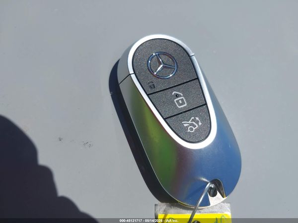 2025 MERCEDES-BENZ C 300 C300
