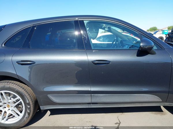 2017 PORSCHE MACAN