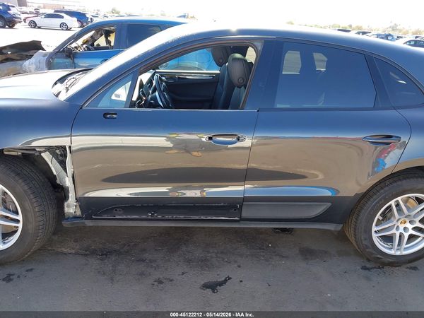 2017 PORSCHE MACAN