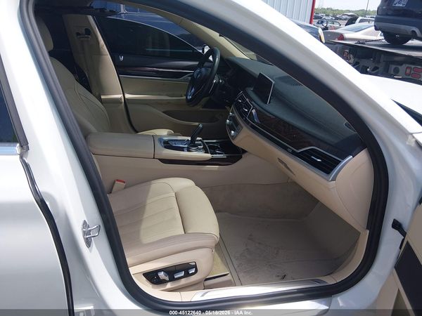 2021 BMW 740I