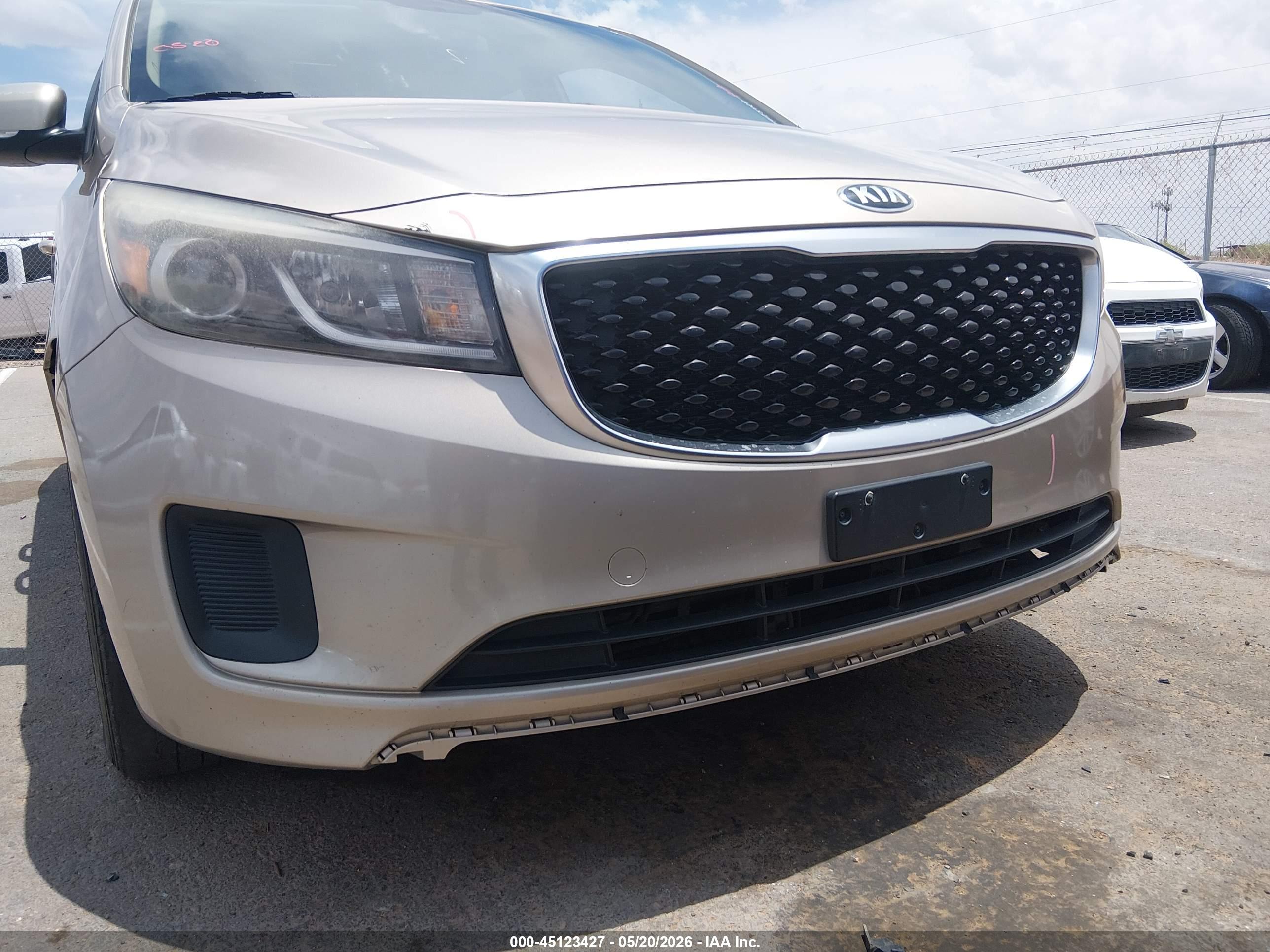 2016 KIA SEDONA LX
