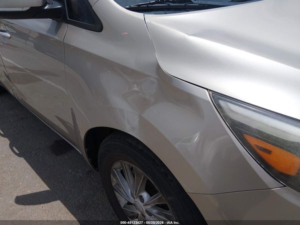 2016 KIA SEDONA LX