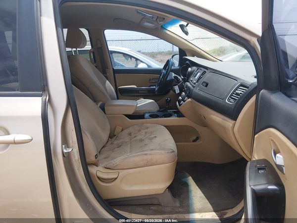 2016 KIA SEDONA LX