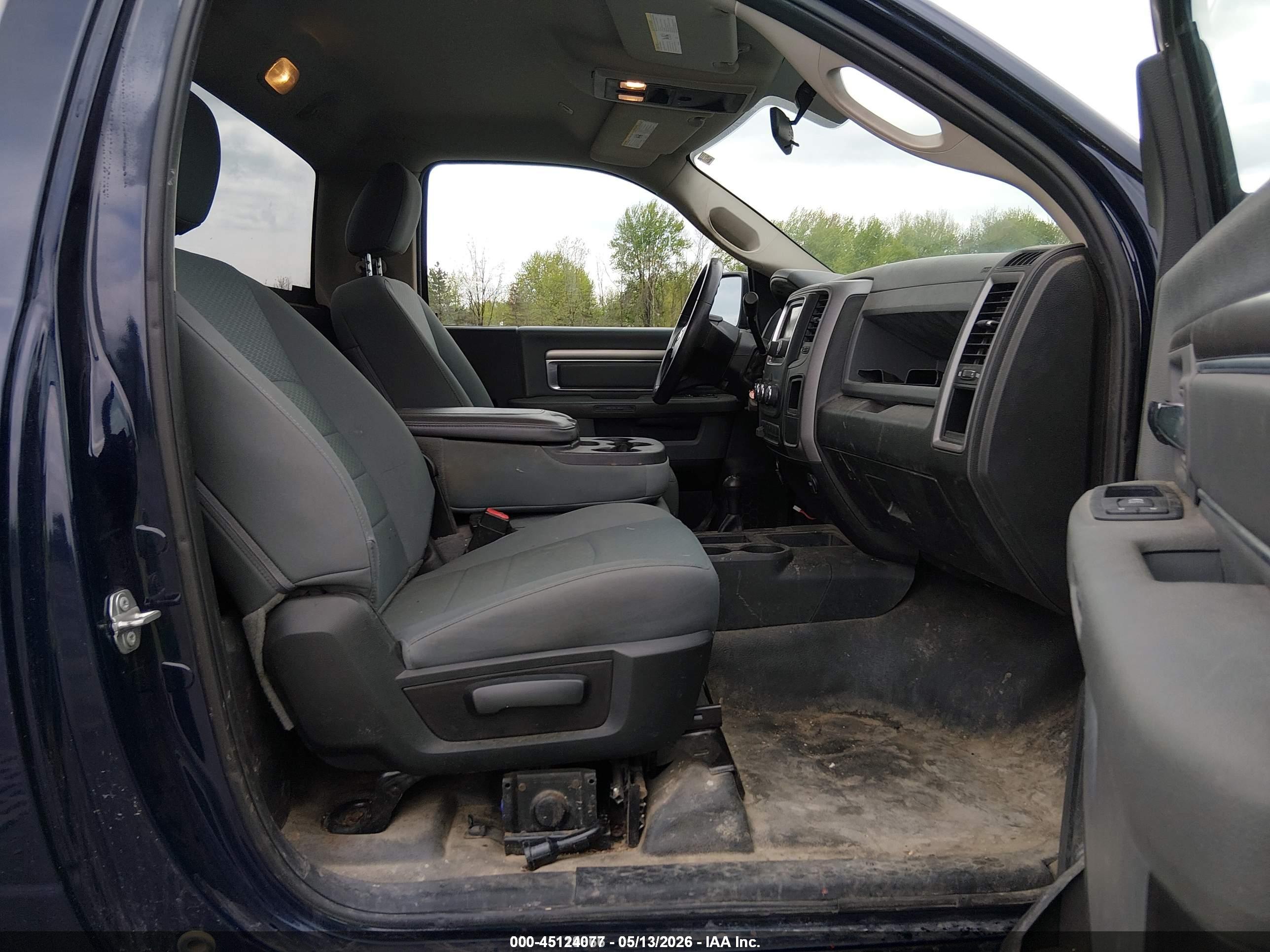 2018 RAM 2500 TRADESMAN  4X4 8' BOX