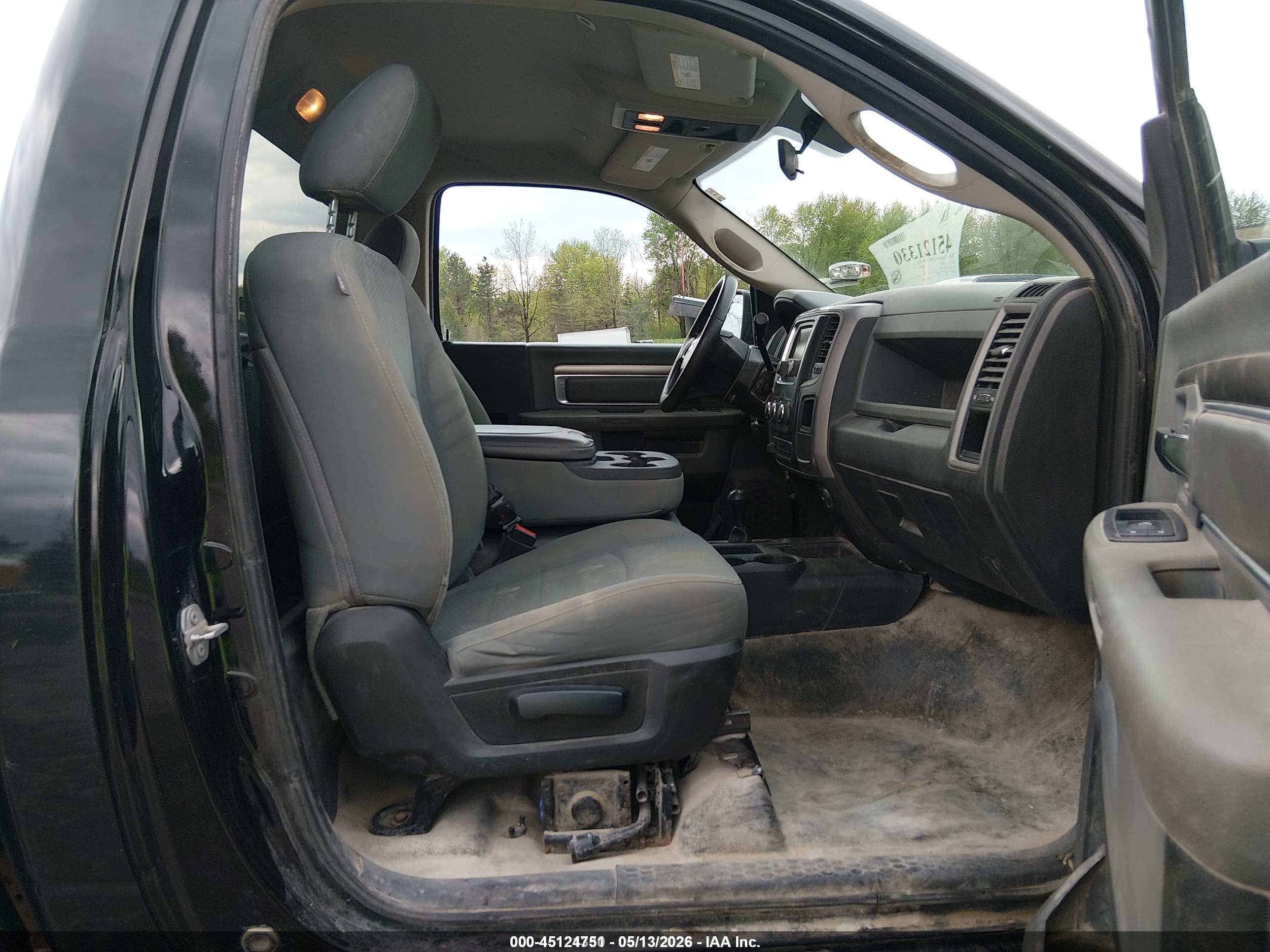 2018 RAM 2500 TRADESMAN  4X4 8' BOX