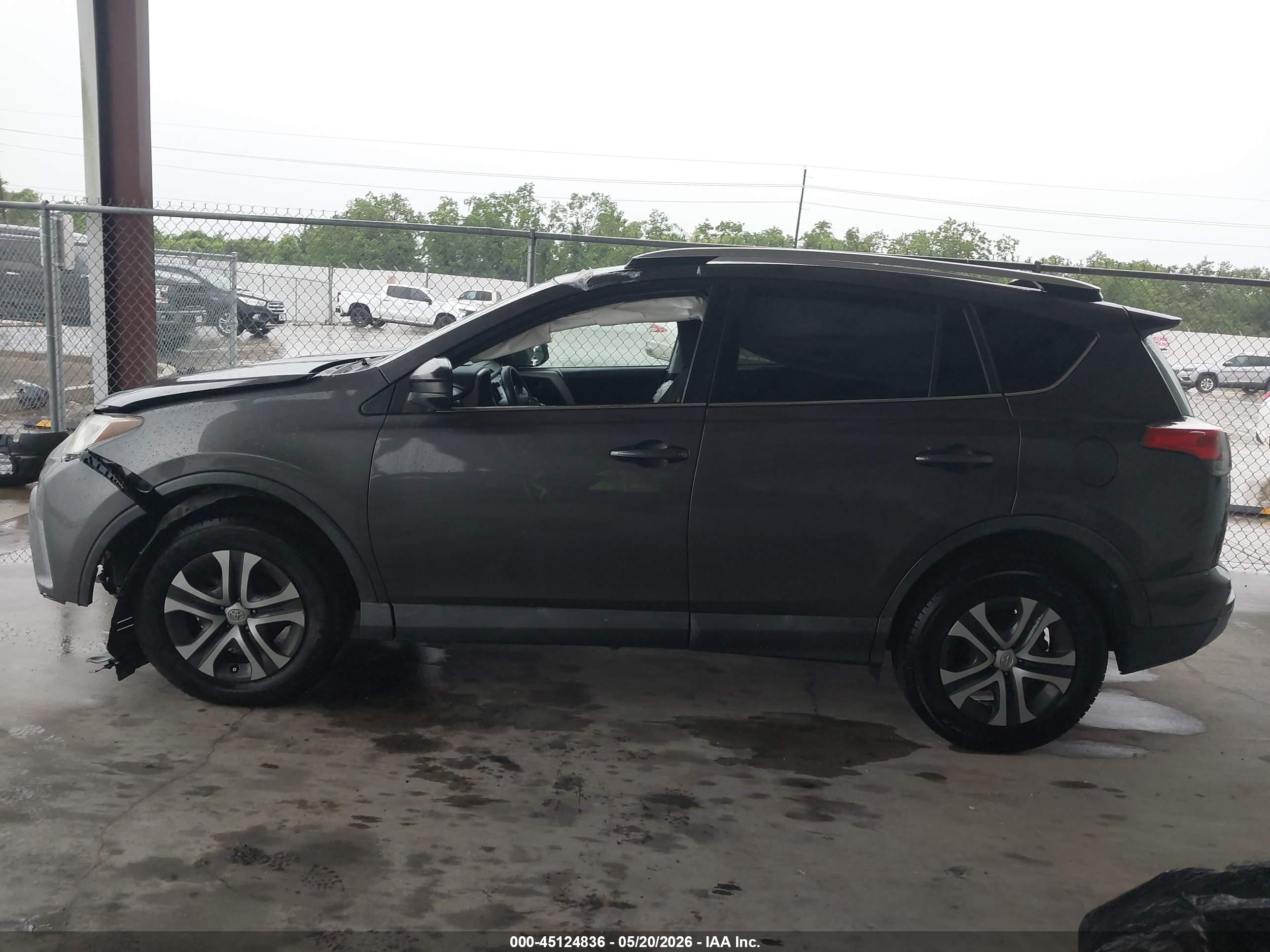 2016 TOYOTA RAV4 LE