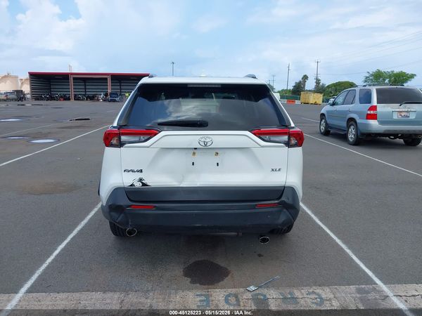 2025 TOYOTA RAV4 XLE