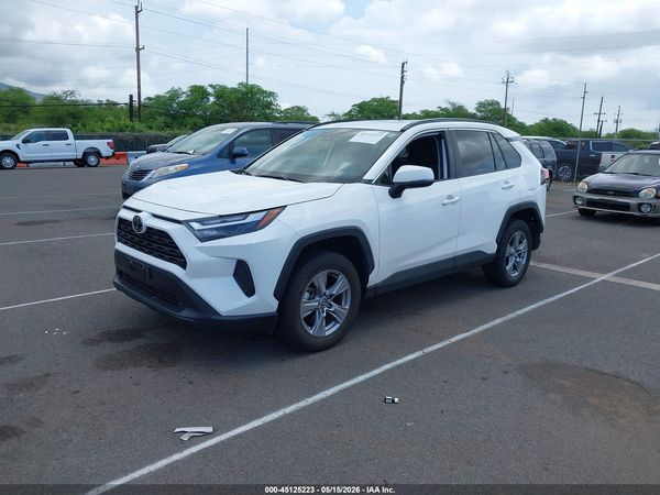 2025 TOYOTA RAV4 XLE