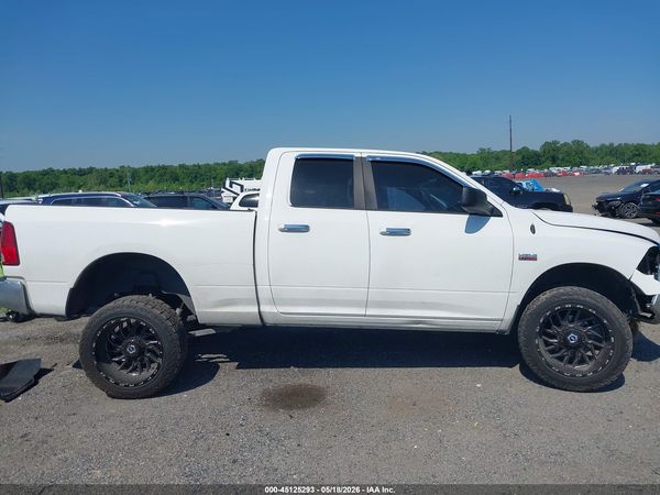 2016 RAM 1500 SLT