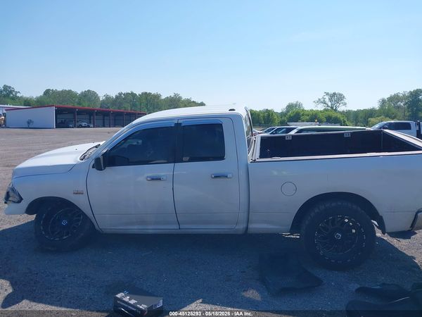2016 RAM 1500 SLT