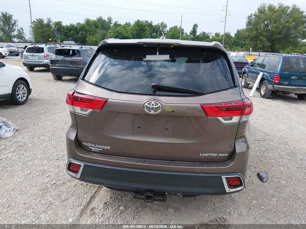2017 TOYOTA HIGHLANDER LIMITED