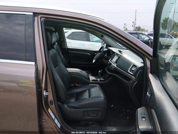 2017 TOYOTA HIGHLANDER LIMITED