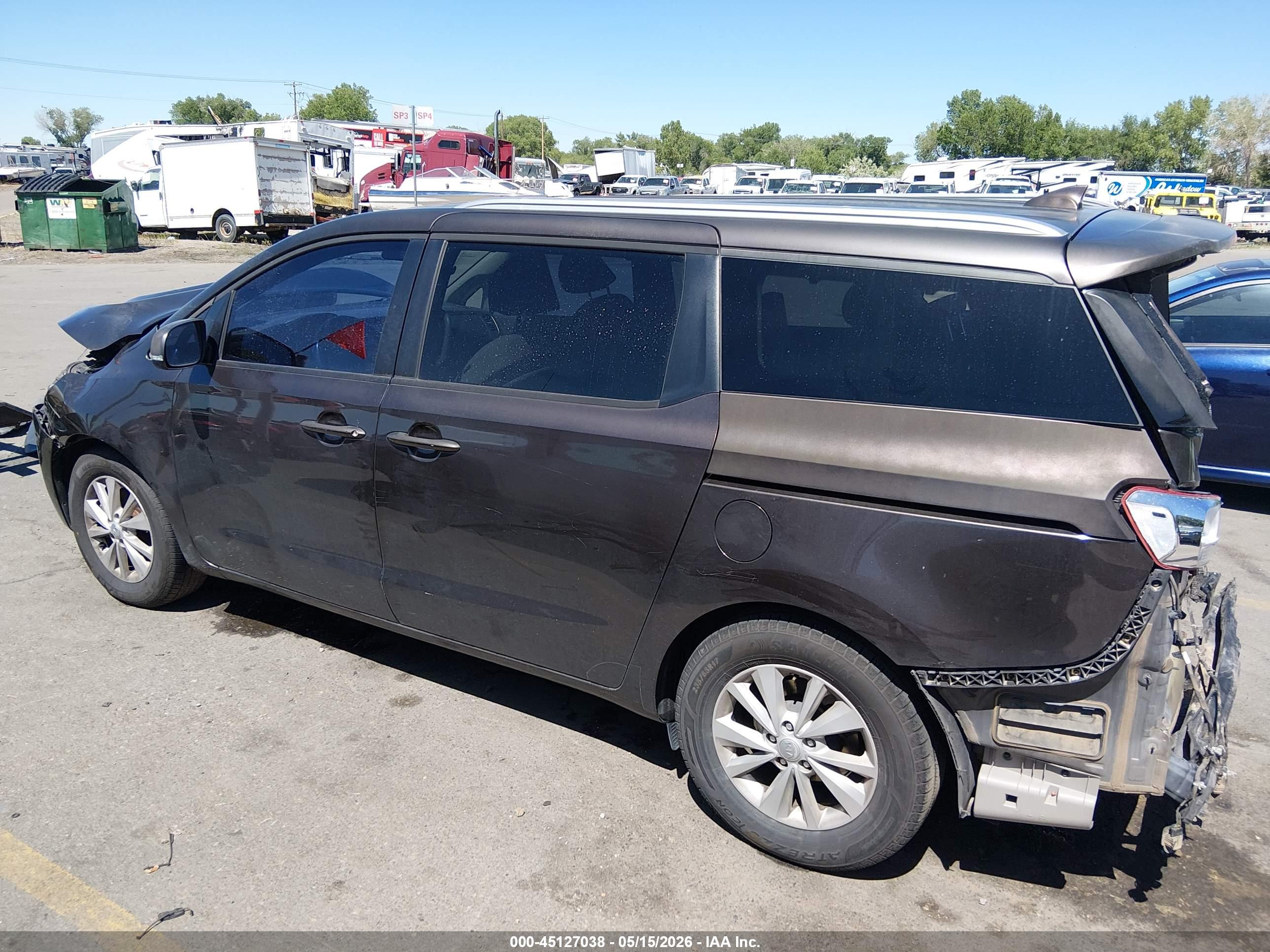 2016 KIA SEDONA LX