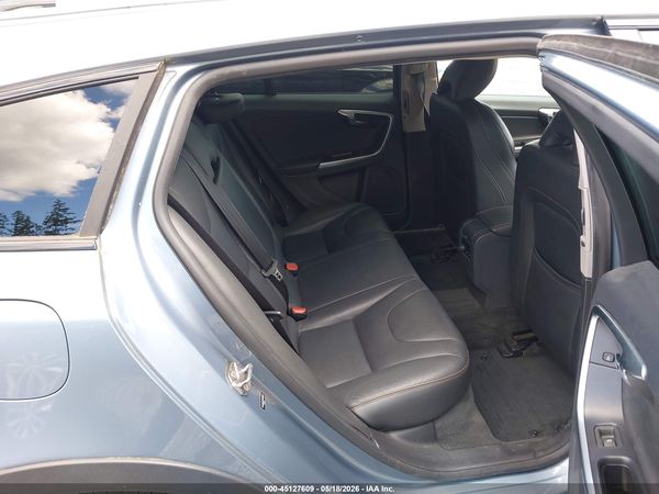 2017 VOLVO V60 CROSS COUNTRY T5