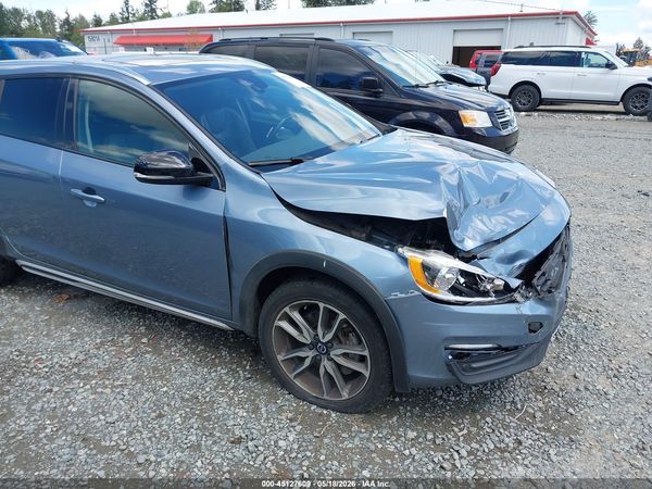 2017 VOLVO V60 CROSS COUNTRY T5