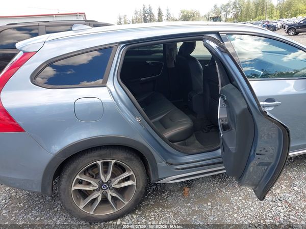 2017 VOLVO V60 CROSS COUNTRY T5