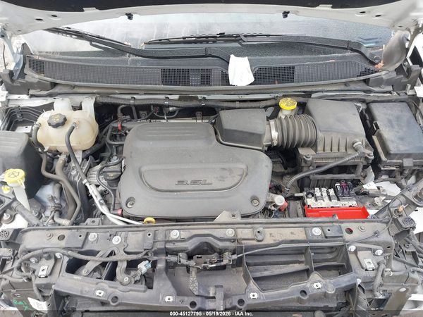 2023 CHRYSLER VOYAGER LX — I10