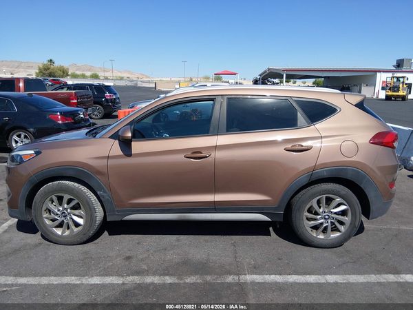 2017 HYUNDAI TUCSON SE