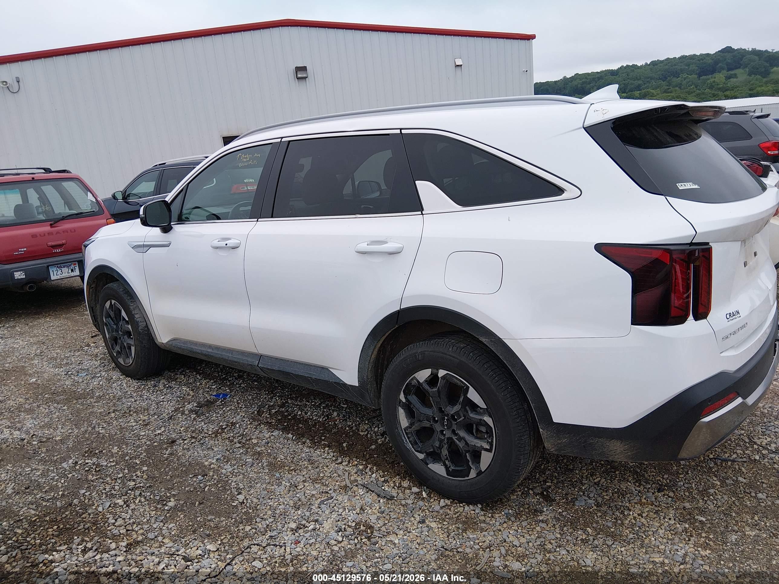 2025 KIA SORENTO S