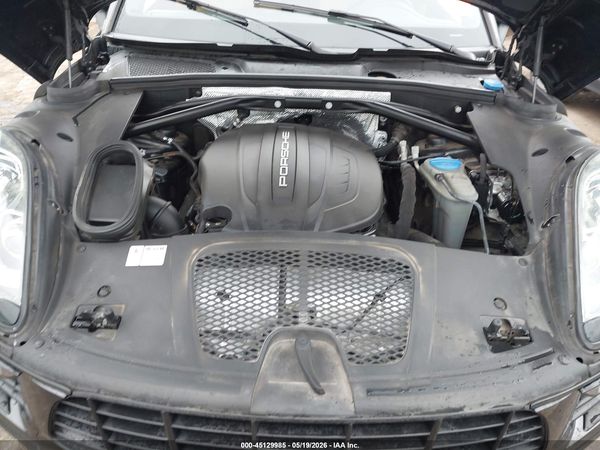 2017 PORSCHE MACAN