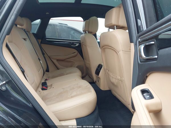 2017 PORSCHE MACAN