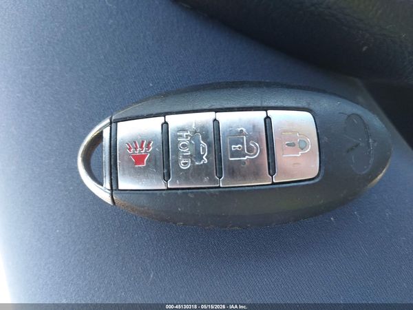 2016 INFINITI Q70 3.7