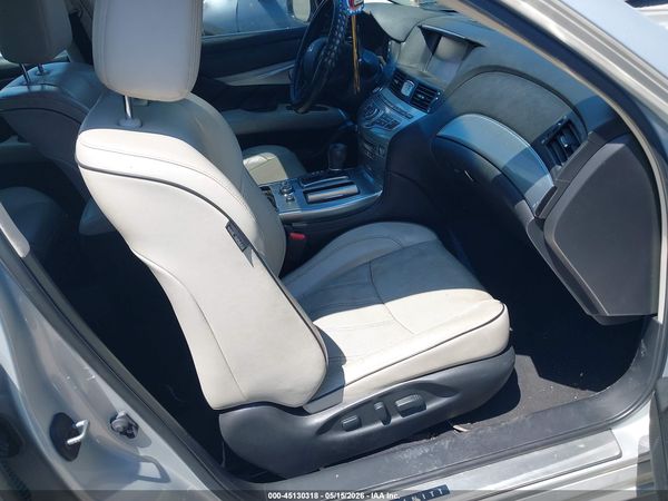 2016 INFINITI Q70 3.7