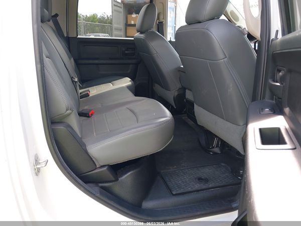 2017 RAM 3500 TRADESMAN  4X4 8' BOX