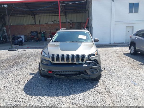 2016 JEEP CHEROKEE TRAILHAWK 4X4