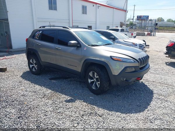 2016 JEEP CHEROKEE TRAILHAWK 4X4